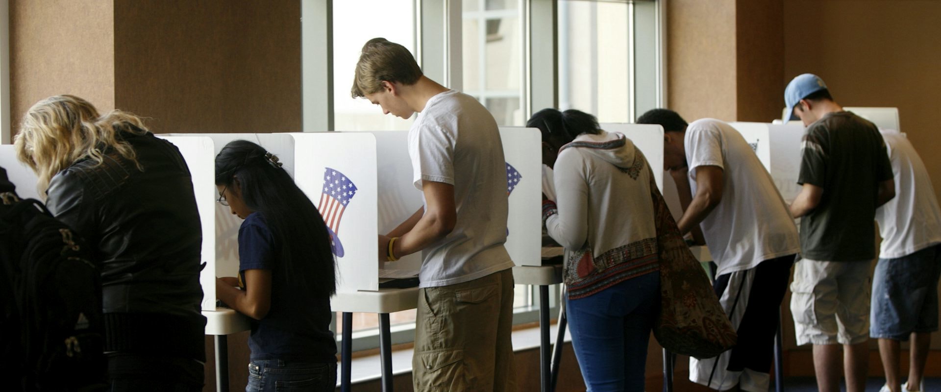 Engaging College Students and Young Voters: The Impact of Voting Campaigns in Northern Virginia